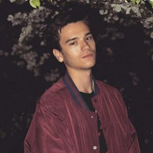 Meet your Posher, Frankie